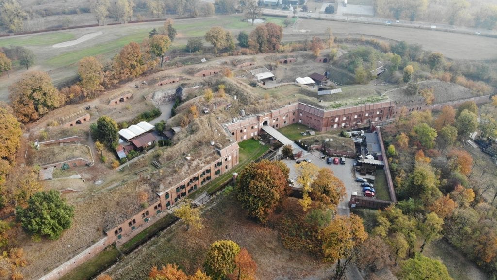 Spoglądamy z powietrza na Fort IV Twierdzy Toruń